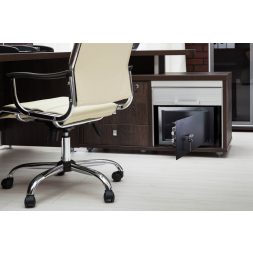 Széf kulcsos zárral 230x170x170 mm