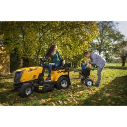 Riwall PRO fűnyíró traktor hidrosztatikus váltóval és hátsó kidobással, 92 cm RLT 92 HRD